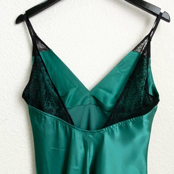 TOPSHOP 13R07QGRN Emerald Green Satin Lace Trim Slip Cami Top Size 10 NWT - Picture 5 of 8